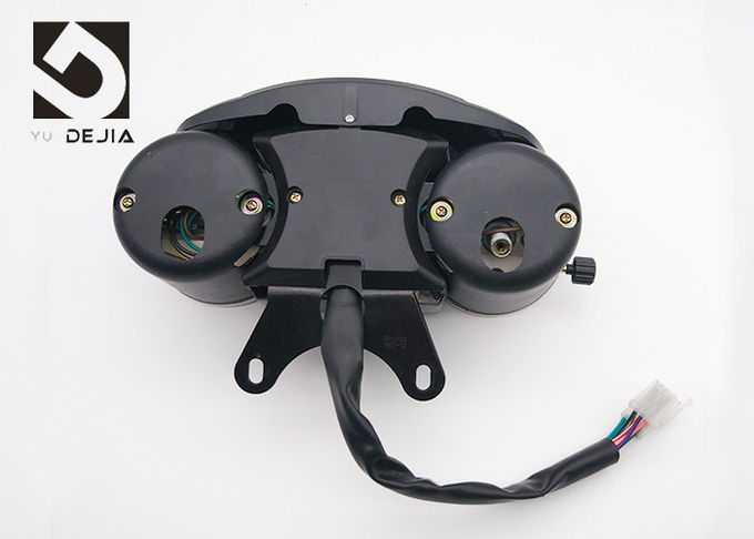 La luce abbagliante orientale dell'odometro del tachimetro di Digital del motociclo di rosso F2 gira intorno
